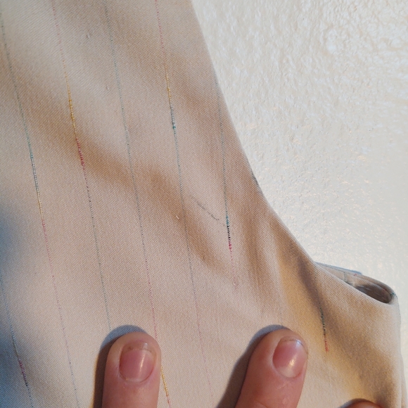 🔥4/$20 Button down sleeveless shirt - Picture 4 of 6